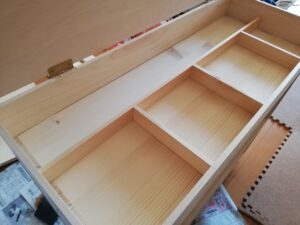 キャスター付き裁縫道具収納棚